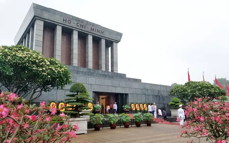 Khu vực Lăng Chủ tịch Hồ Chí Minh và Quảng trường Ba Đình