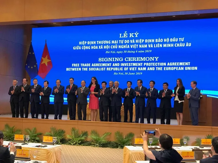 Lễ ký kết Hiệp định Thương mại tự do (EVFTA) và Hiệp định bảo hộ đầu tư (IPA) giữa Việt Nam và Liên minh Châu Âu (EU)” Sự kiện này được đánh giá là 1 trong 8 sự kiện nổi bật của Việt Nam năm 2019.